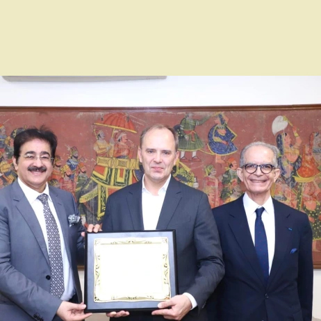 Joshua Lincoln Addressed students of Asian Business School