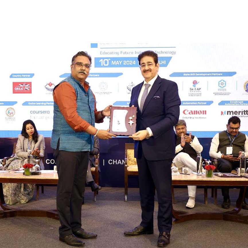Dr. Sandeep Marwah Honored at APAC Global Education and Skill Conclave